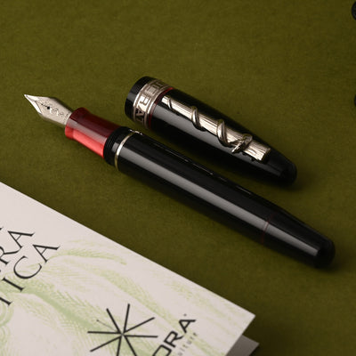 Maiora Hippocratica Fountain Pen - Black & Red