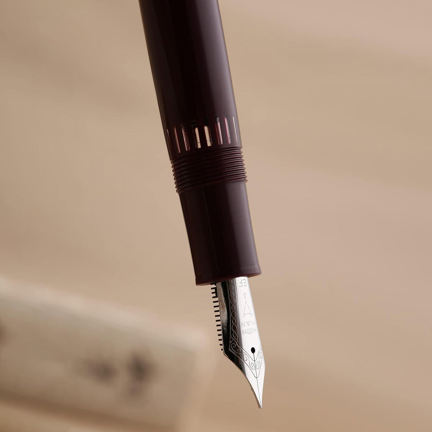 Majohn P136 Fountain Pen - Deep Burgundy CT 5