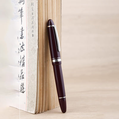 Majohn P136 Fountain Pen - Deep Burgundy CT 8