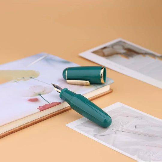 Majohn (Moonman) Q1 Fountain Pen - Pine Blossom Green GT