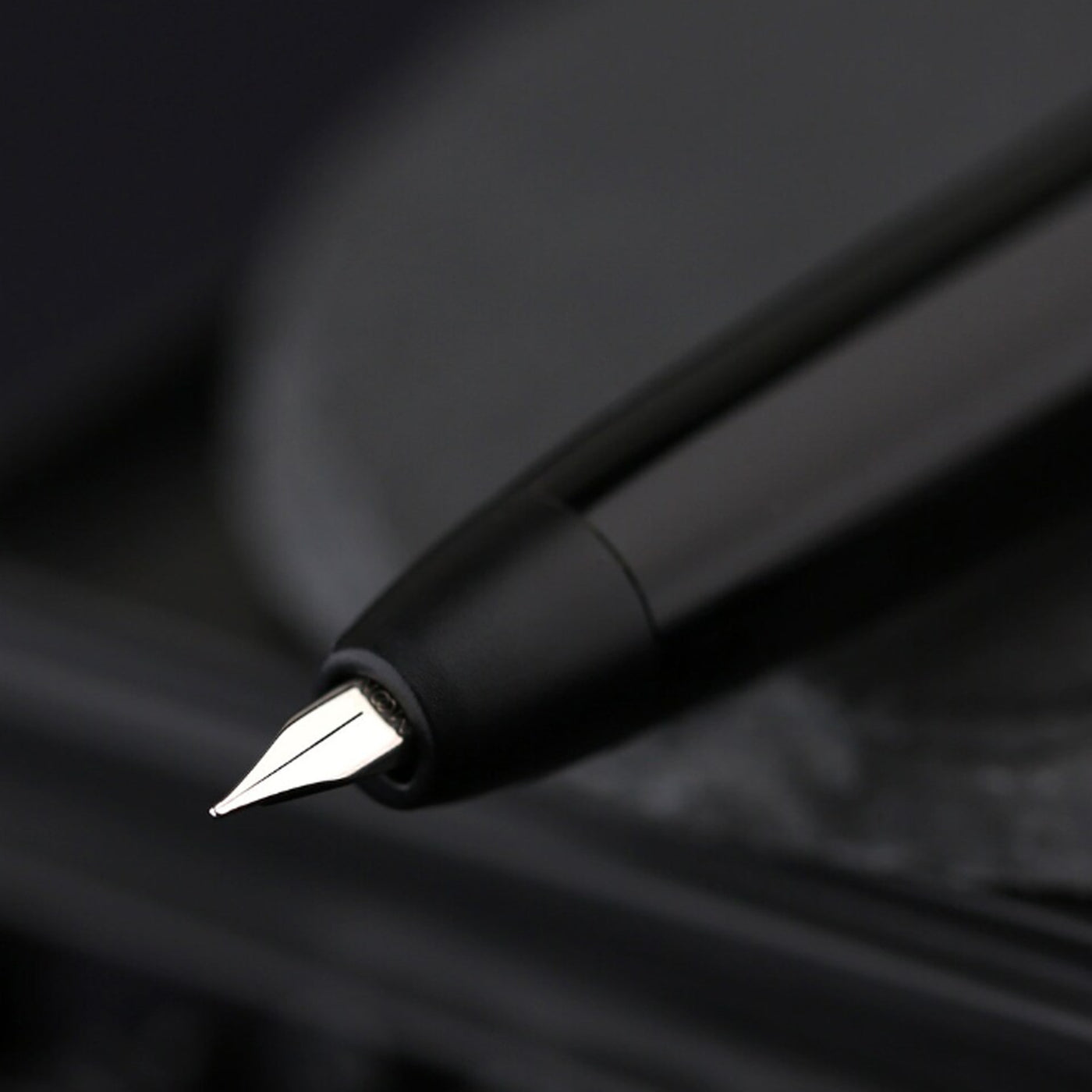 Majohn (Moonman) A3 Fountain Pen - Black BT 6