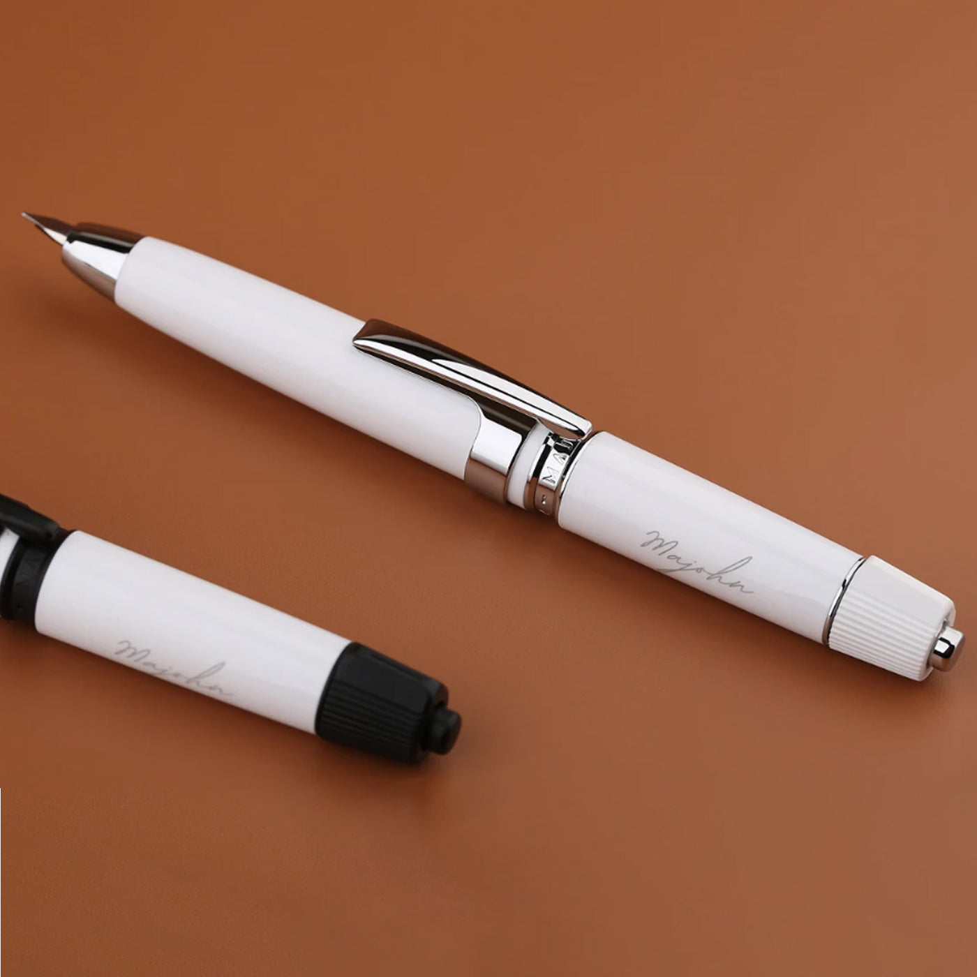 Majohn (Moonman) A3 Fountain Pen - White BT 7