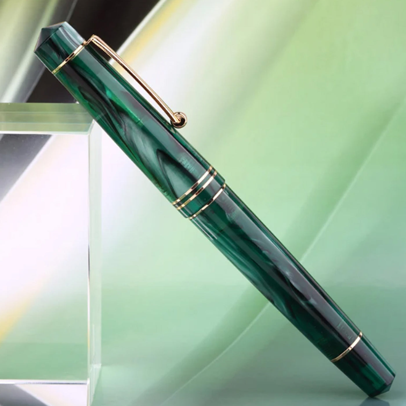 Majohn (Moonman) M800 Fountain Pen - Green GT 