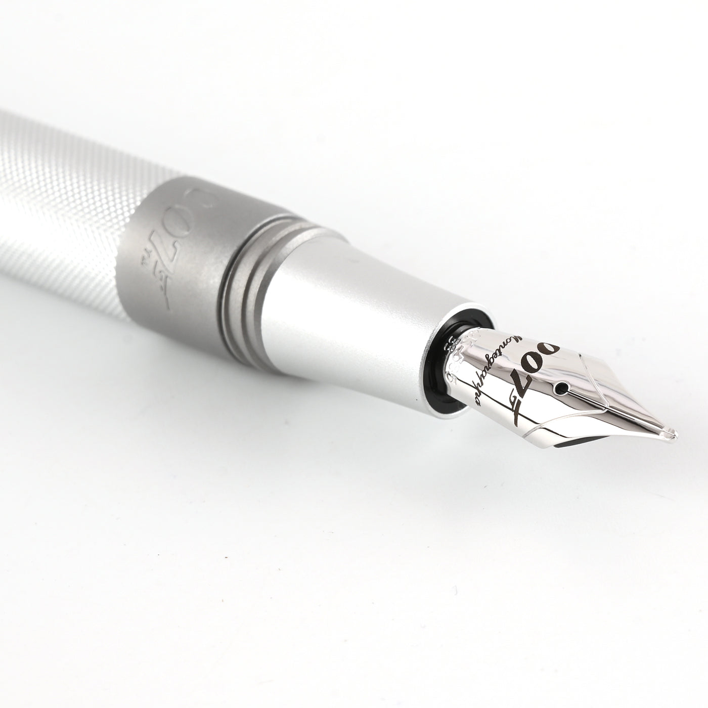 Montegrappa 007 Silver Limited Edition Fountain Pen 4
