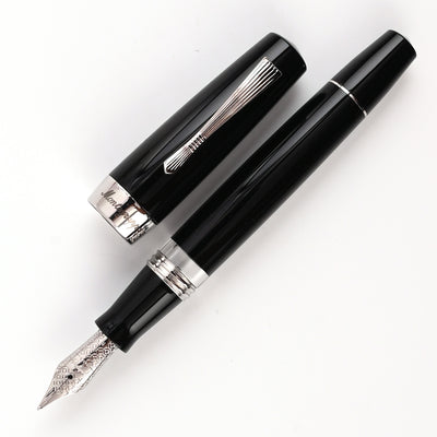 Montegrappa Elmo 02 Plus 14K Gold Fountain Pen - Night