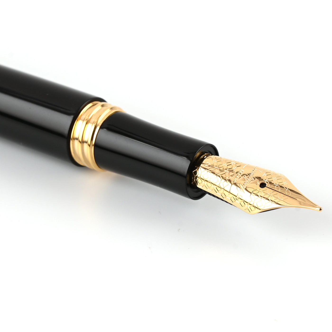 Montegrappa Manager Fountain Pen - Black GT 4