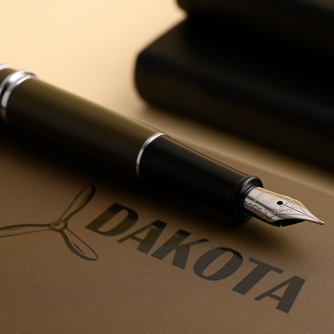 Monteverde Dakota Fountain Pen - Military Green CT 11