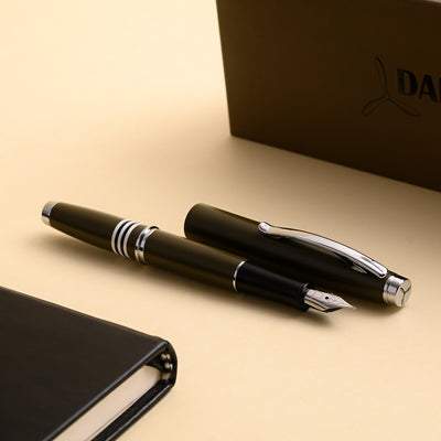 Monteverde Dakota Fountain Pen - Military Green CT 9