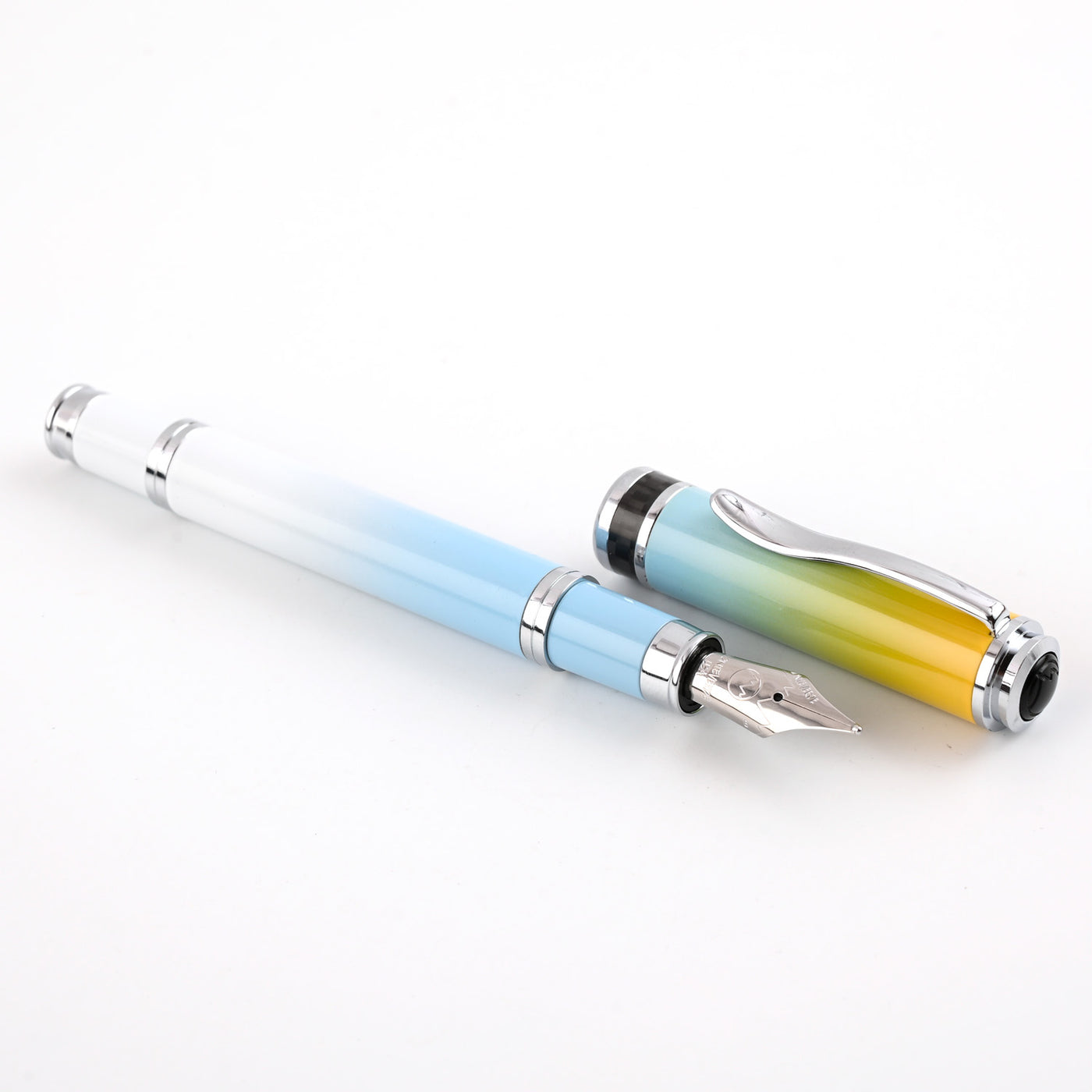 Monteverde Innova Ombre Fusion Fountain Pen - Bliss CT 3