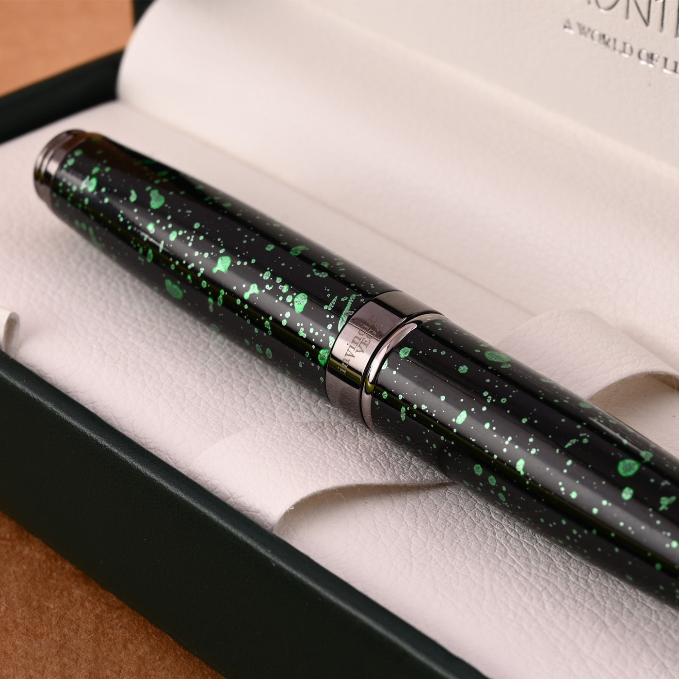 Monteverde Invincia Vega Ball Pen - Starlight Green 9