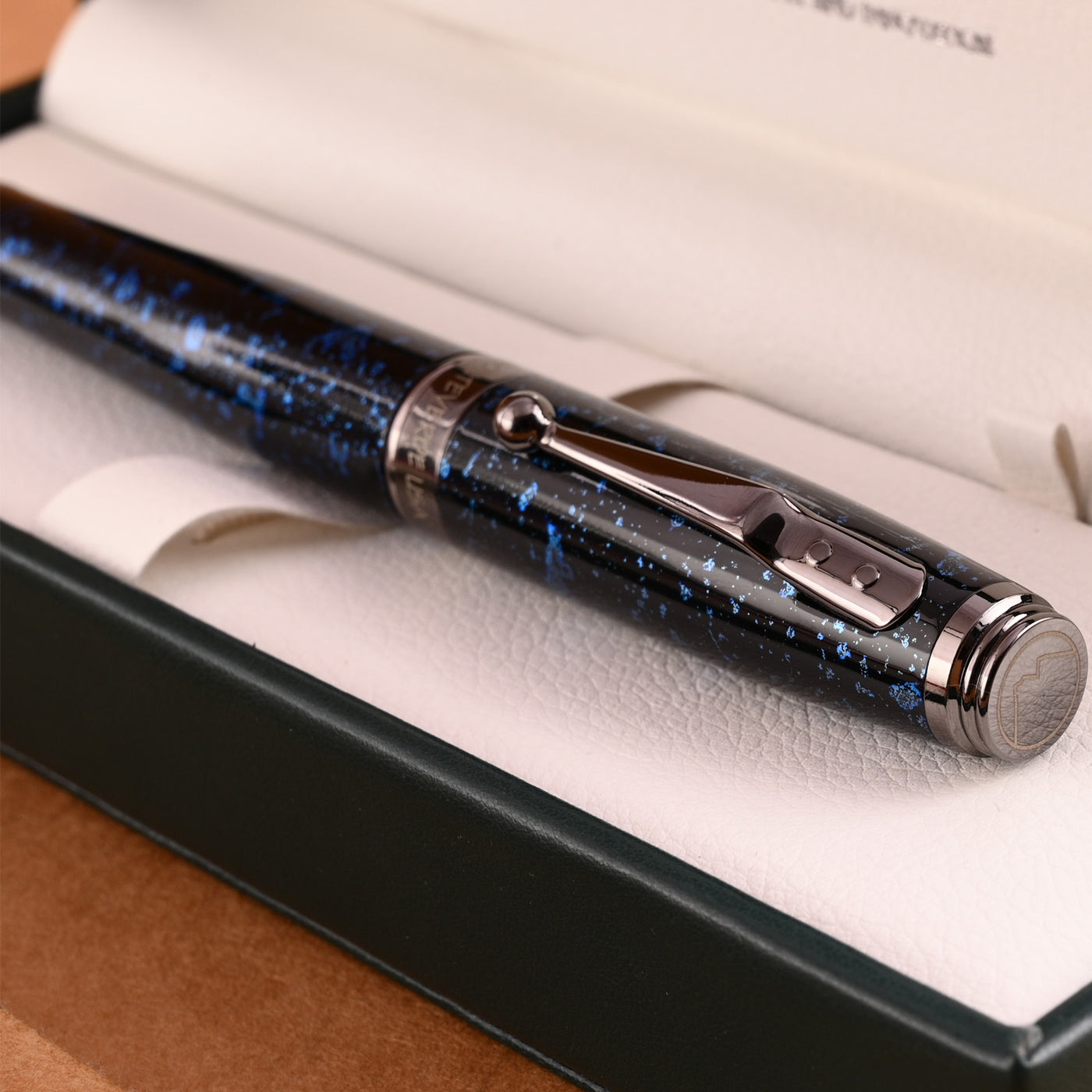 Monteverde Invincia Vega Fountain Pen - Starlight Blue 10