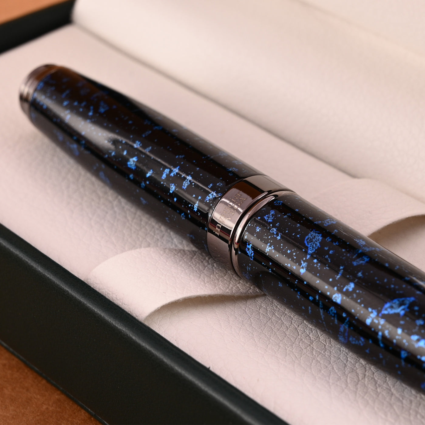 Monteverde Invincia Vega Fountain Pen - Starlight Blue 9