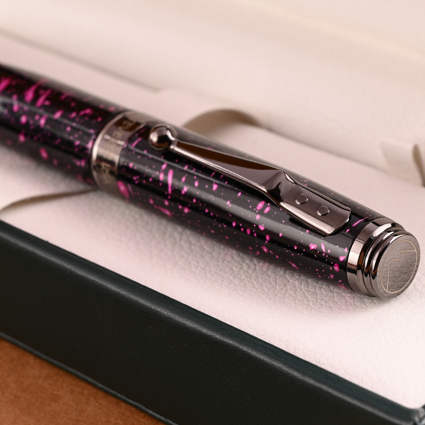 Monteverde Invincia Vega Fountain Pen - Starlight Purple 11