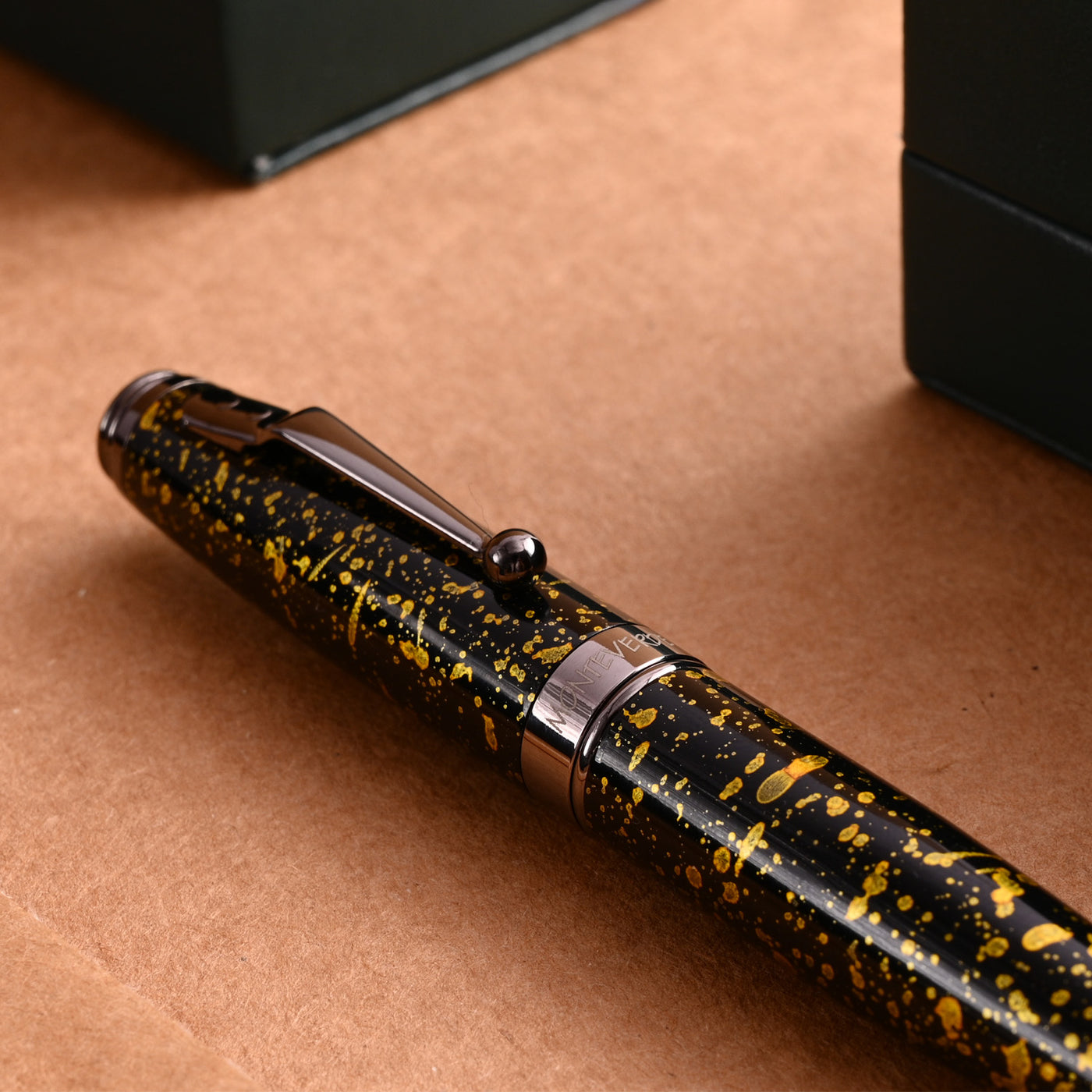 Monteverde Invincia Vega Fountain Pen - Starlight Yellow 13