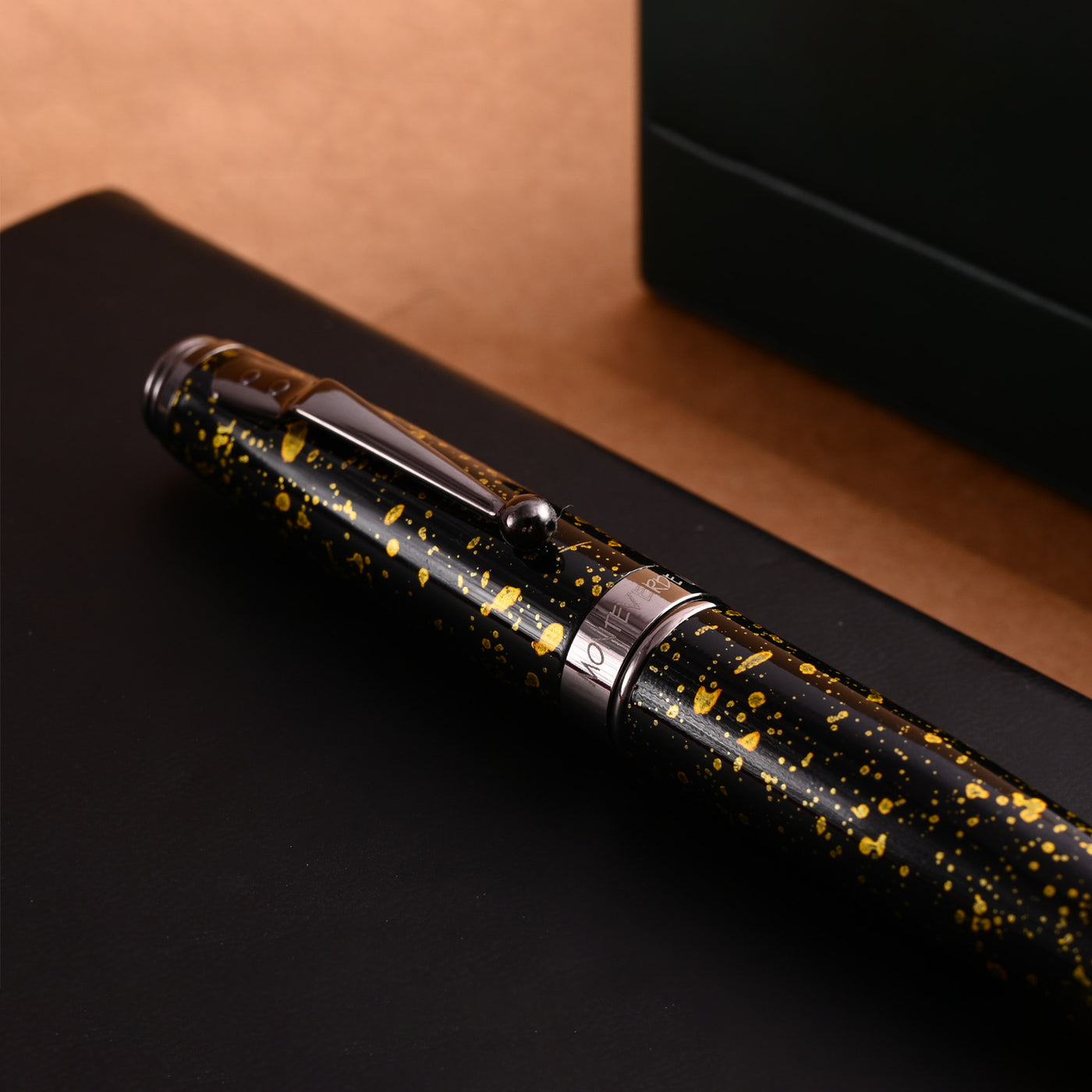 Monteverde Invincia Vega Fountain Pen - Starlight Yellow 14