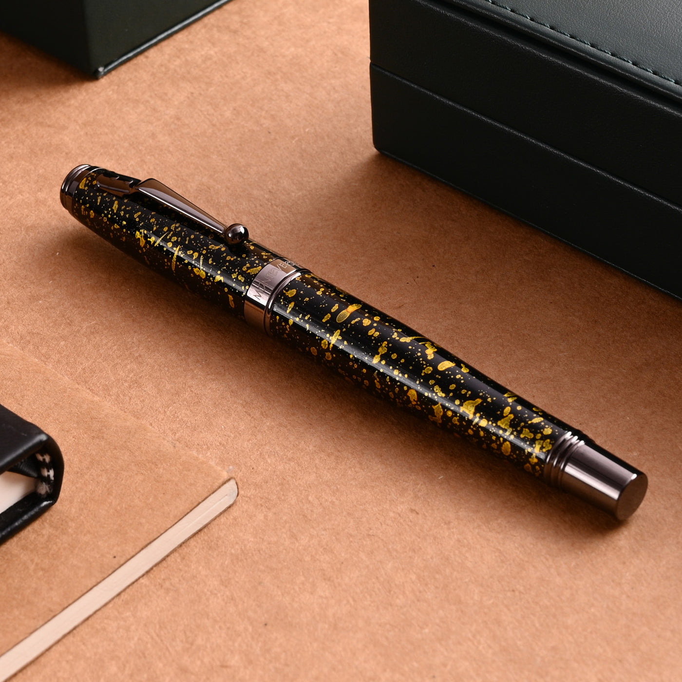 Monteverde Invincia Vega Fountain Pen - Starlight Yellow 15