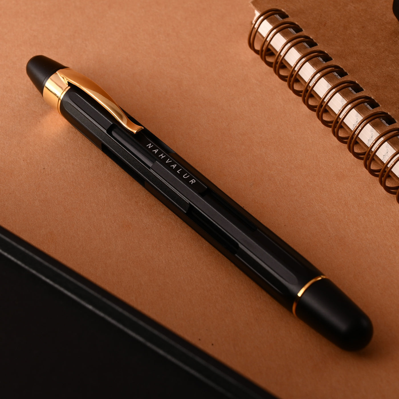 Nahvalur Eclipse Black Gold Fountain Pen 9