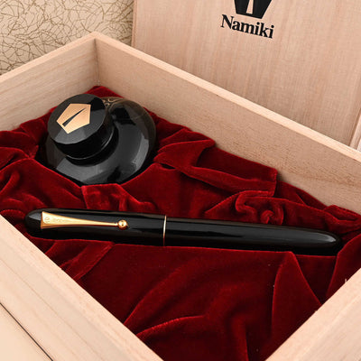 Namiki Yukari Royale Urushi No.20 Fountain Pen Black 18K Gold Nib 8