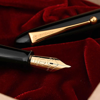 Namiki Yukari Royale Urushi No.20 Fountain Pen Black 18K Gold Nib 6