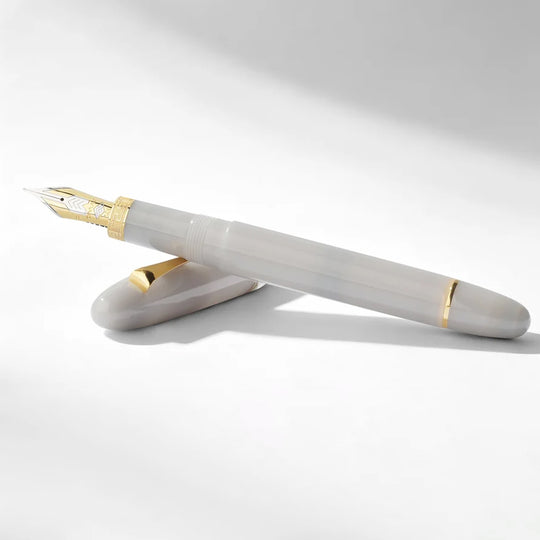 Omas Ogiva Fountain Pen - Grigio GT