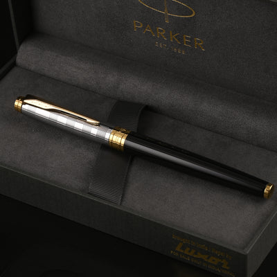Parker Aster Fountain Pen - Deluxe Black & Chrome GT 14