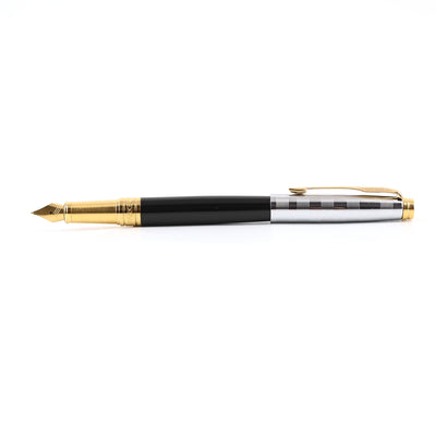 Parker Aster Fountain Pen - Deluxe Black & Chrome GT 6