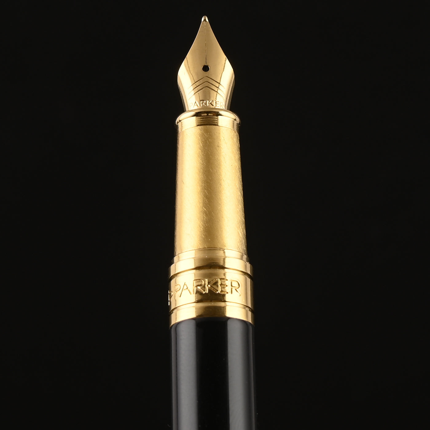 Parker Aster Fountain Pen - Essential Black & Gold GT 11