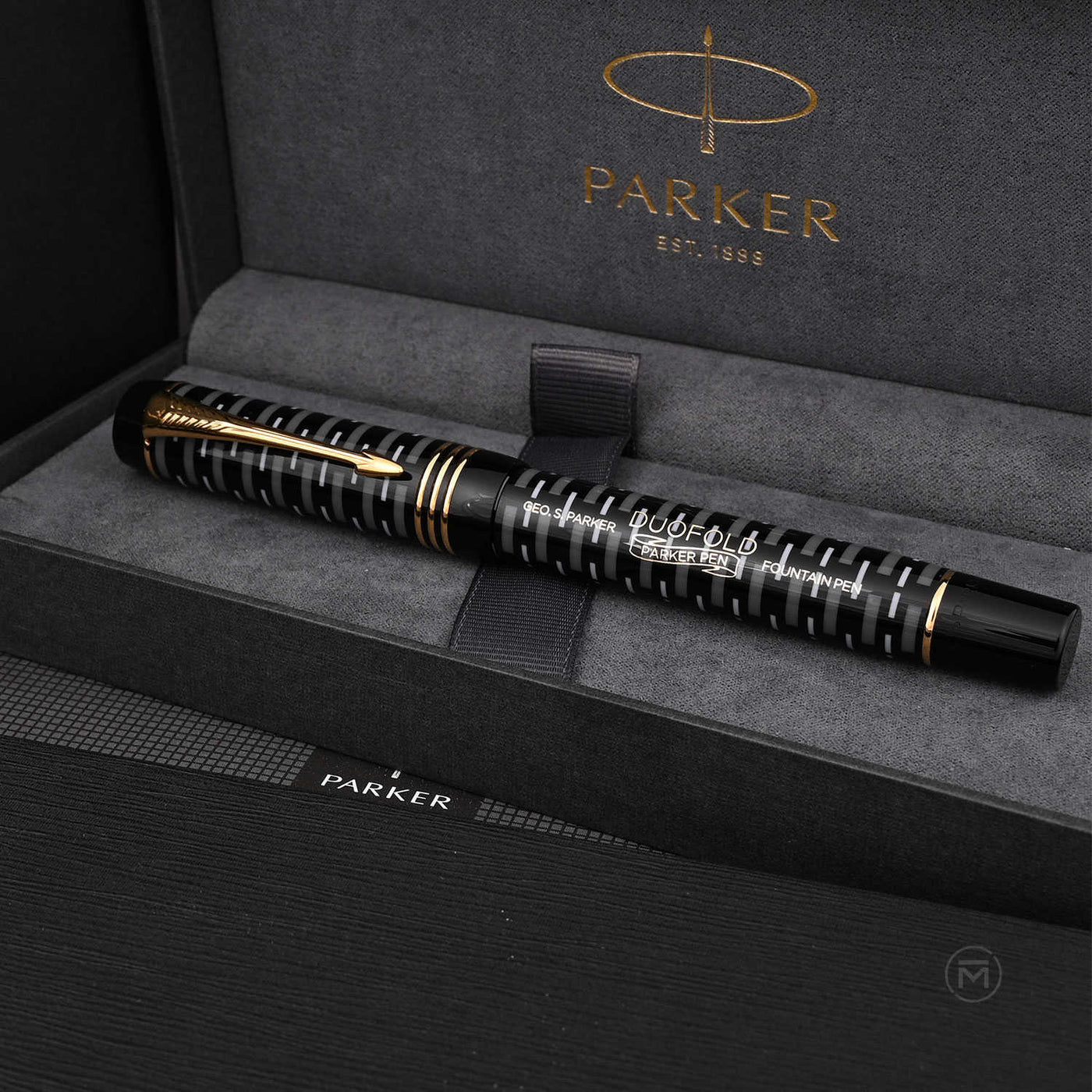 Parker Duofold 100th Anniversary Limited Edition Fountain Pen, Black - 18K Gold Nib 10