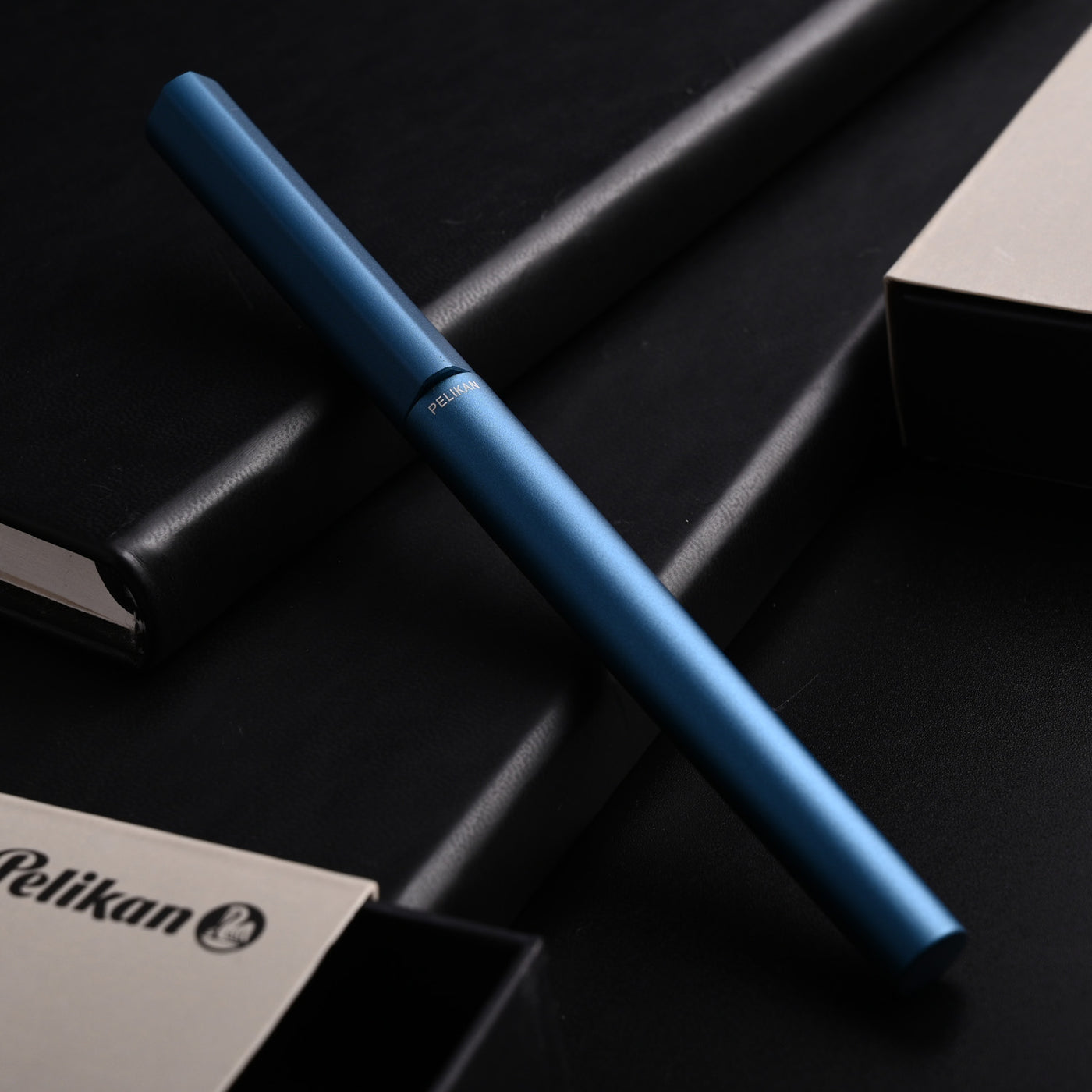 Pelikan Ineo Fountain Pen - Ocean Blue 12