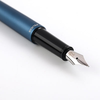 Pelikan Ineo Fountain Pen - Ocean Blue 3