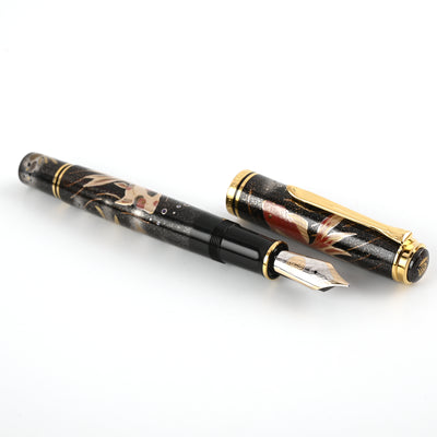 Pelikan M1000 Maki-e Fountain Pen - Goldfish (Limited Edition) 3