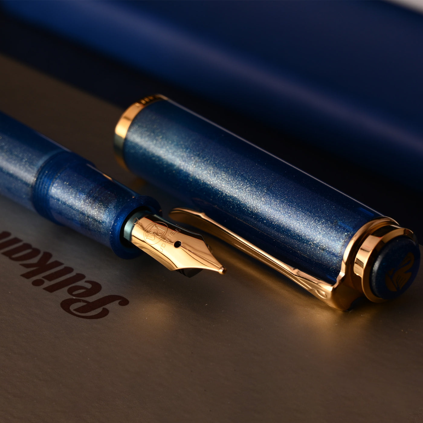 Pelikan M200 Fountain Pen - Golden Lapis GT (Special Edition) 9