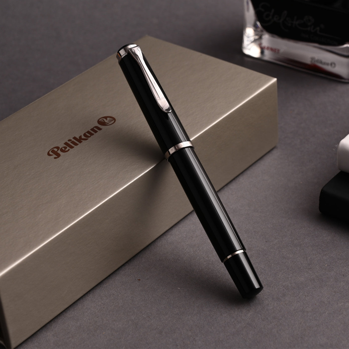 Pelikan M205 Fountain Pen - Black CT 15