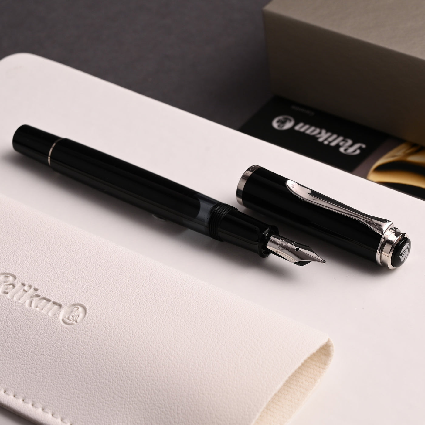 Pelikan M205 Fountain Pen - Black CT 8