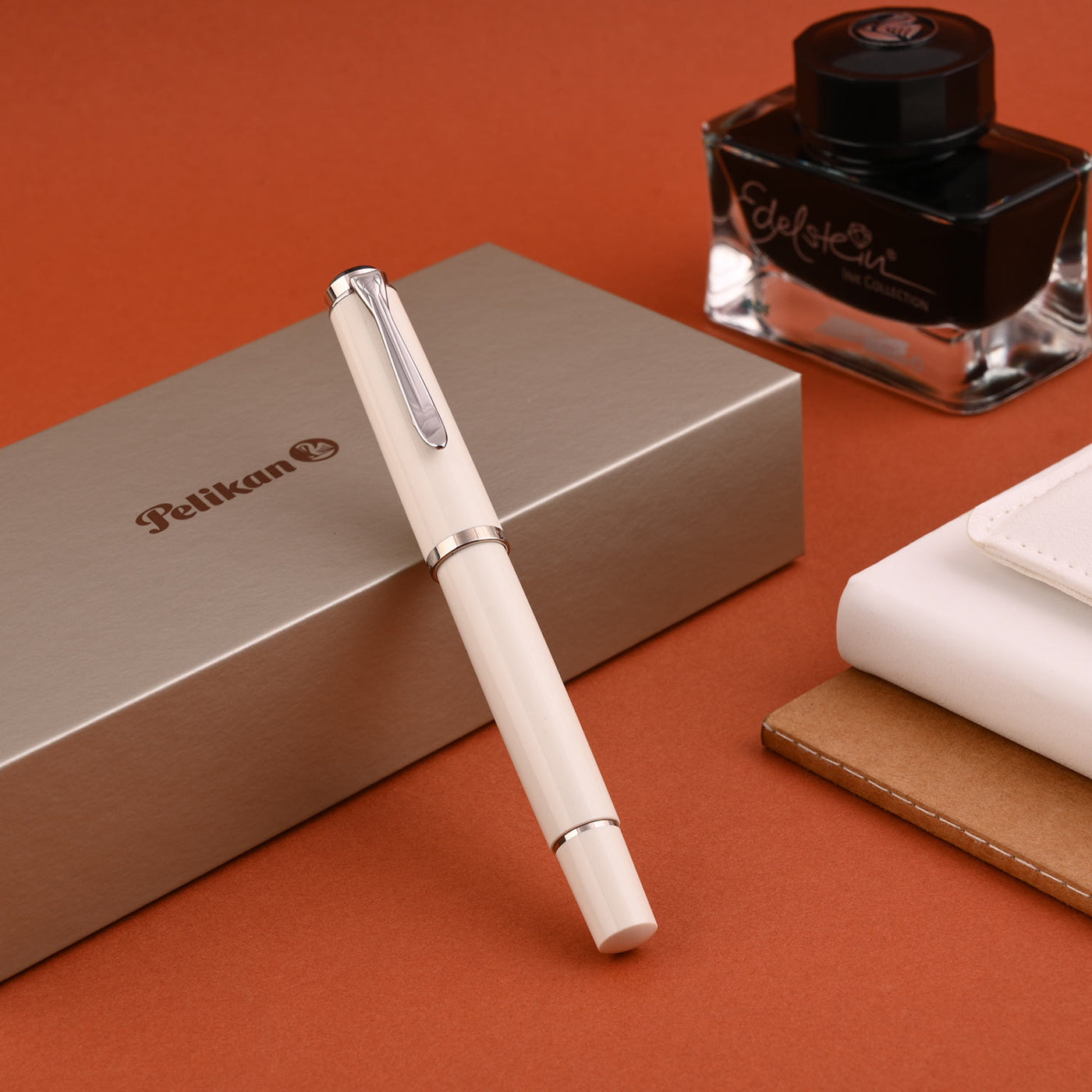 Pelikan M205 Fountain Pen - White CT 13