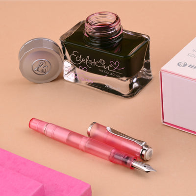 Pelikan M205 Fountain Pen with Ink - Rose Quartz CT (Special Edition) 6