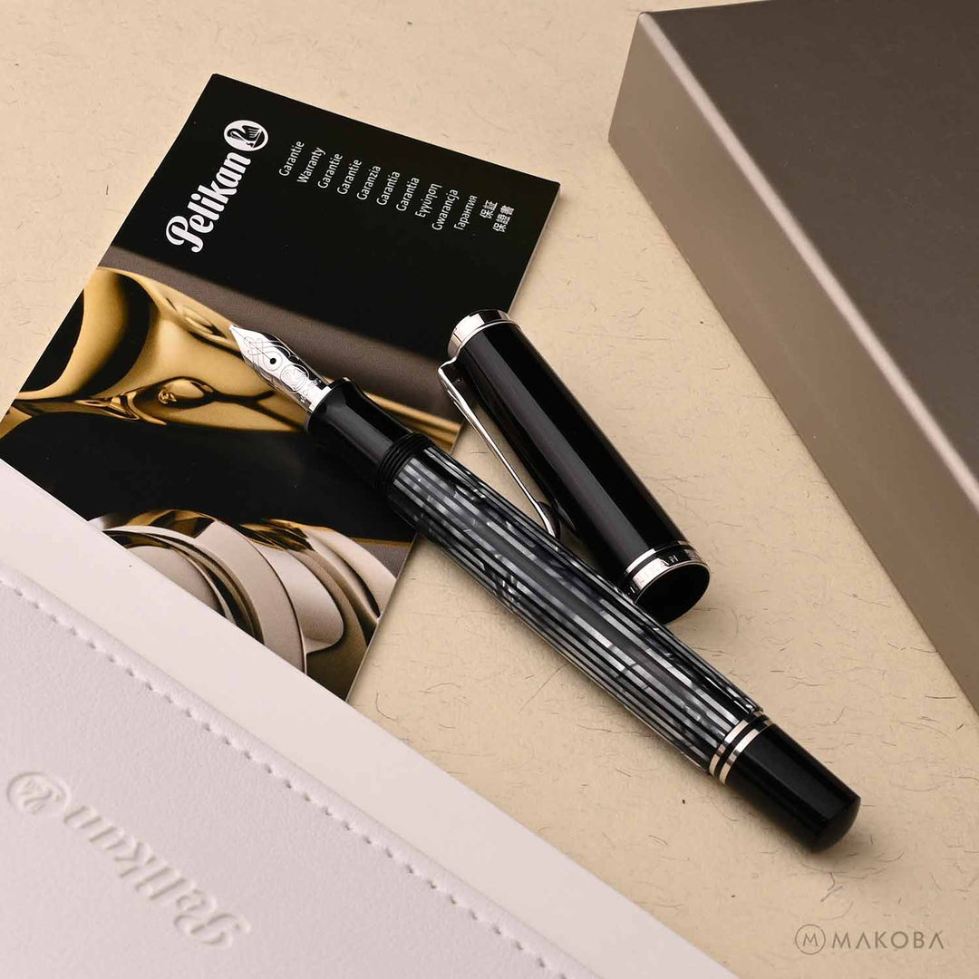 未使用新品！Pelikan M1005 Black 2013　特別生産品！ Pelikan（筆記具） PELIKAN ペリカン 螺鈿限定 万年筆 市松 漆黒