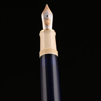 Pelikan M800 Fountain Pen - Cream Blue GT (Special Edition) 10