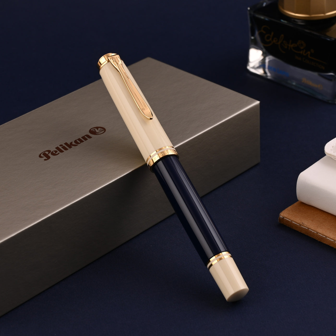 Pelikan M800 Fountain Pen - Cream Blue GT (Special Edition) 13