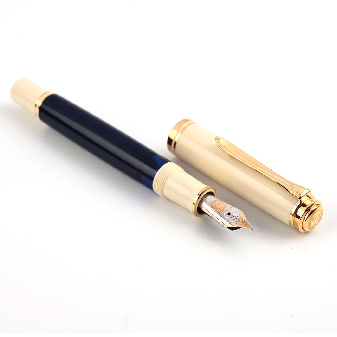 Pelikan M800 Fountain Pen - Cream Blue GT (Special Edition) 2