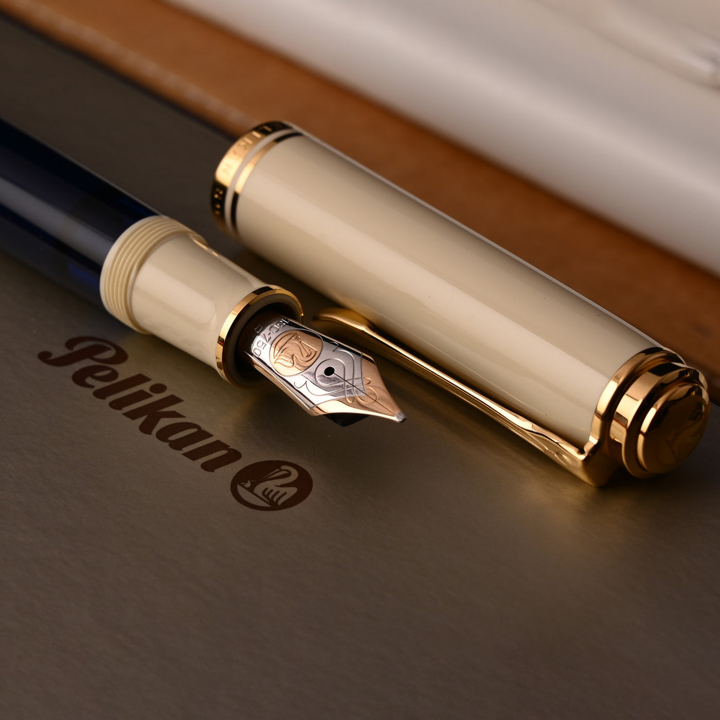 Pelikan M800 Fountain Pen - Cream Blue GT (Special Edition) 8