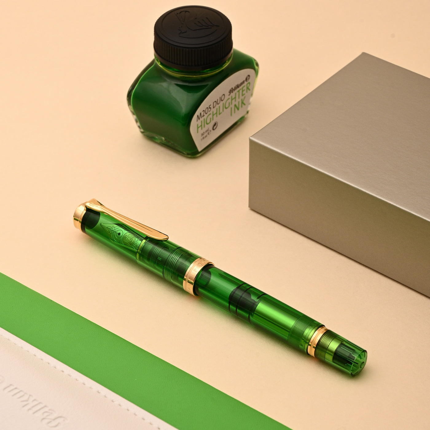 Pelikan M800 Fountain Pen - Green Demonstrator (Special Edition) 12