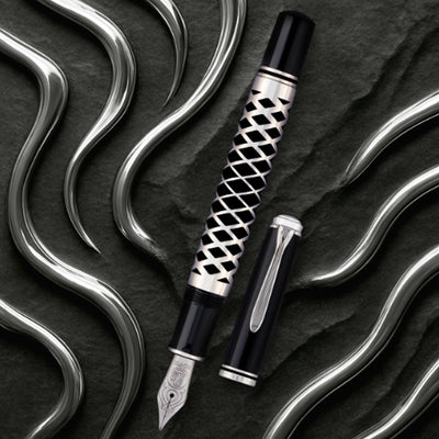 Pelikan M800 Fountain Pen - Metal Sleeve (Special Edition)