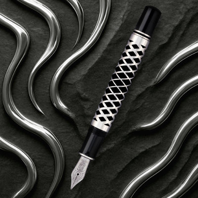 Pelikan M800 Fountain Pen - Metal Sleeve (Special Edition)
