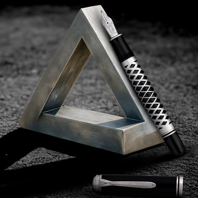Pelikan M800 Fountain Pen - Metal Sleeve (Special Edition)