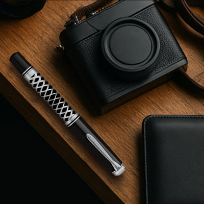 Pelikan M800 Fountain Pen - Metal Sleeve (Special Edition)