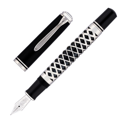 Pelikan M800 Fountain Pen - Metal Sleeve (Special Edition)