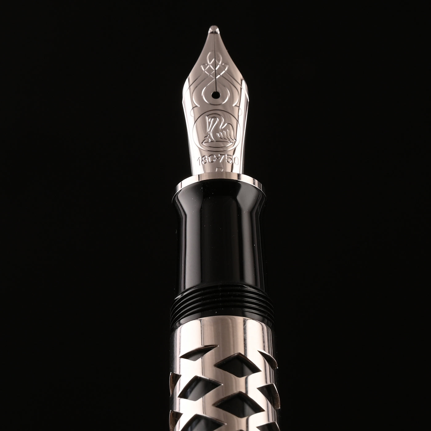 Pelikan M805 Fountain Pen - Metal Sleeve (Special Edition) 12