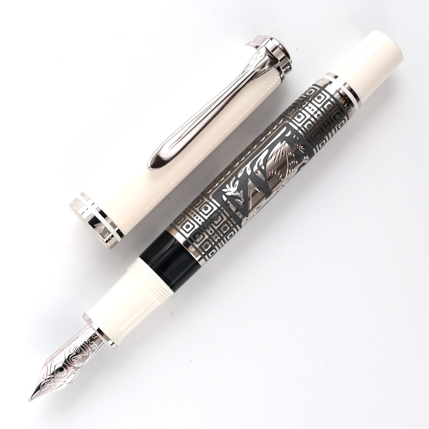 Pelikan M910 Toledo Fountain Pen - White GT (Special Edition) 1