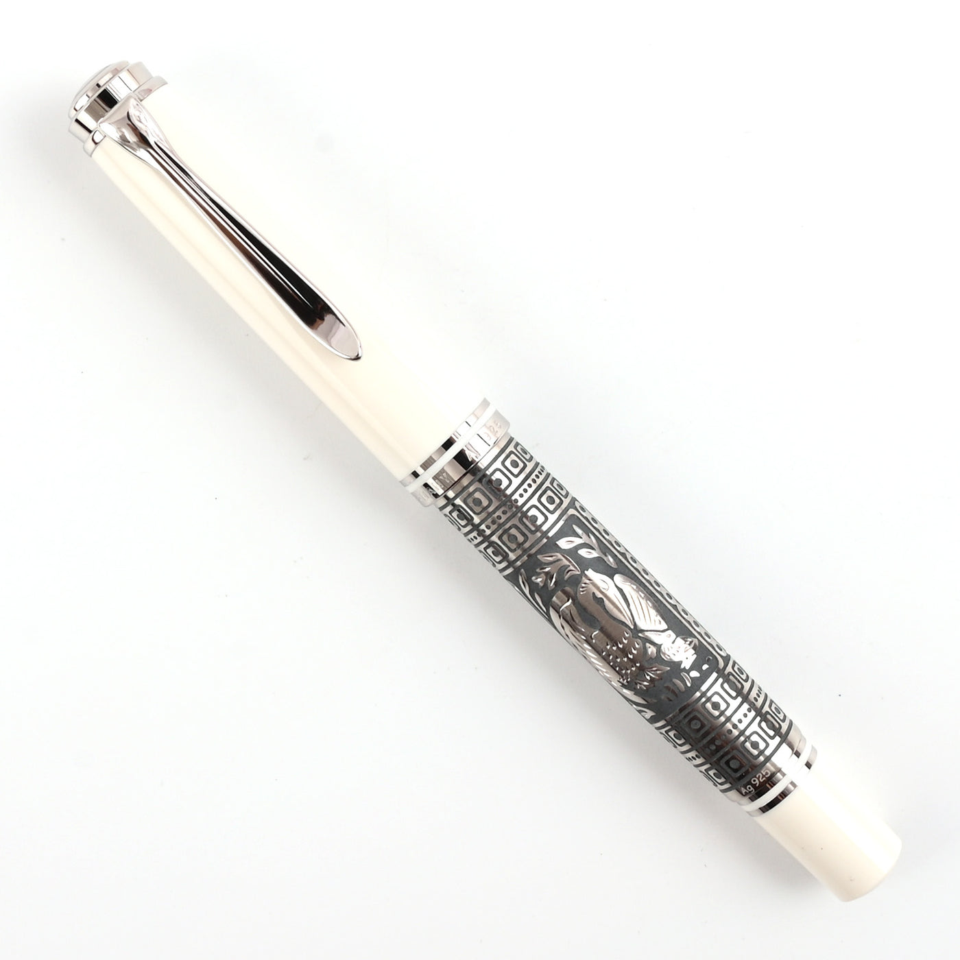 Pelikan M910 Toledo Fountain Pen - White GT (Special Edition) 6